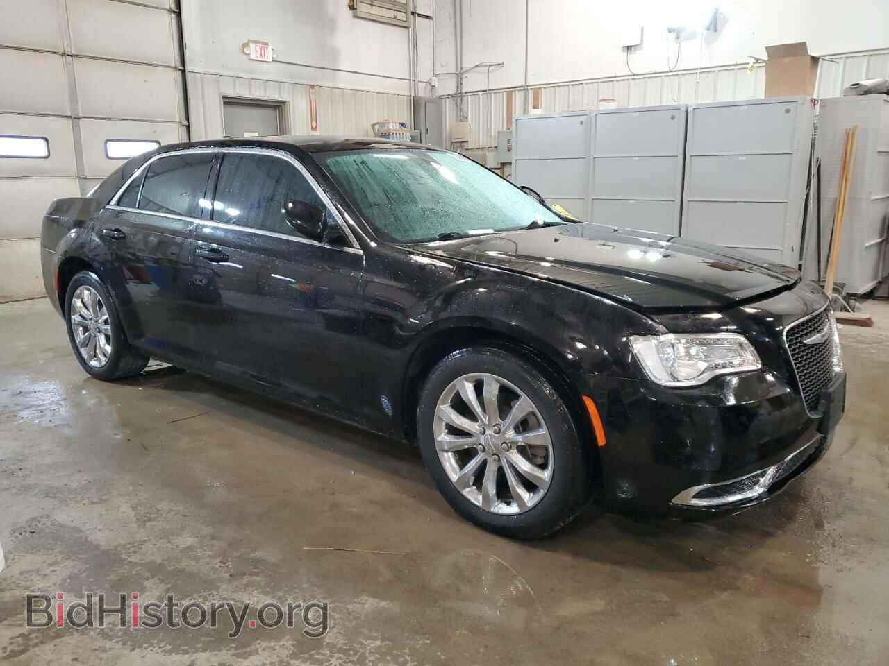 2017 CHRYSLER 300 - VIN: 2C3CCARG0HH544973 - Фото 4