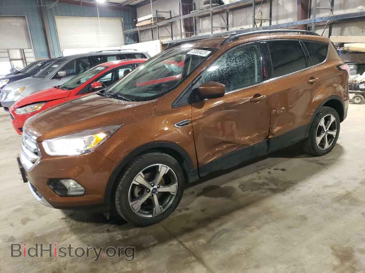 Фотография 1FMCU0GD2HUC61477 - FORD ESCAPE 2017