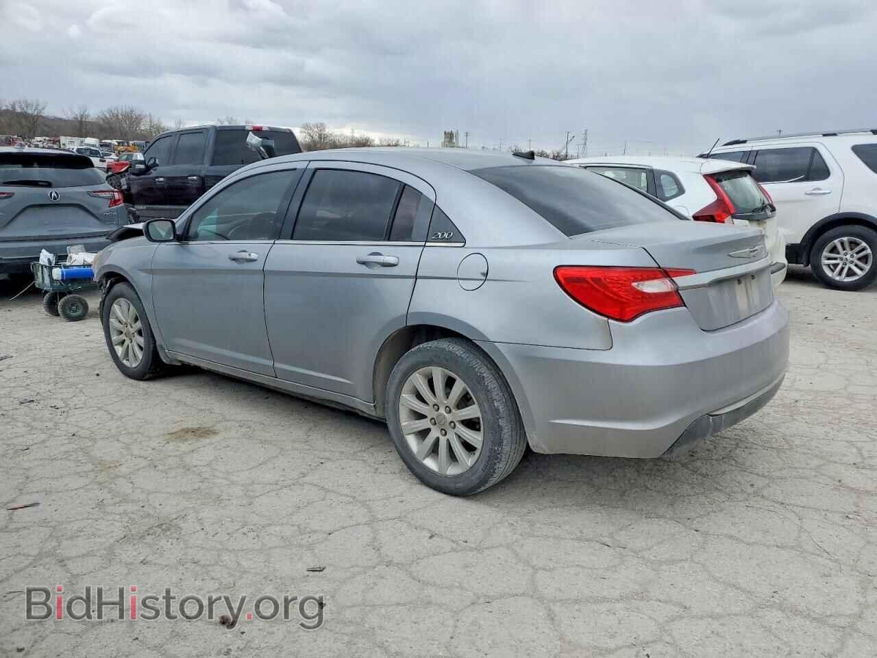 2013 CHRYSLER 200 - VIN: 1C3CCBBB5DN763353 - Фото 2