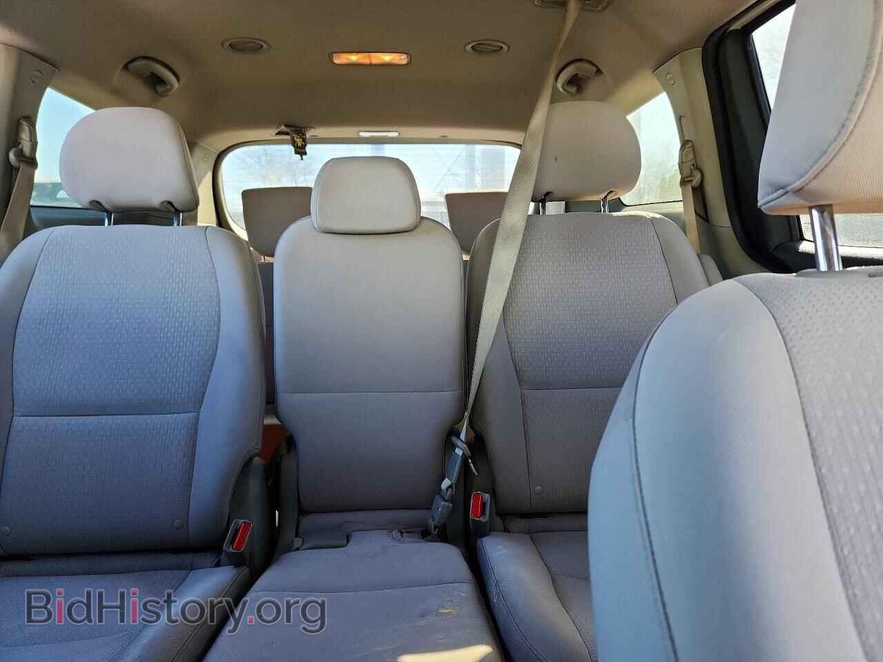 2018 KIA All Models - VIN: KNDMB5C18J6381981 - Фото 10