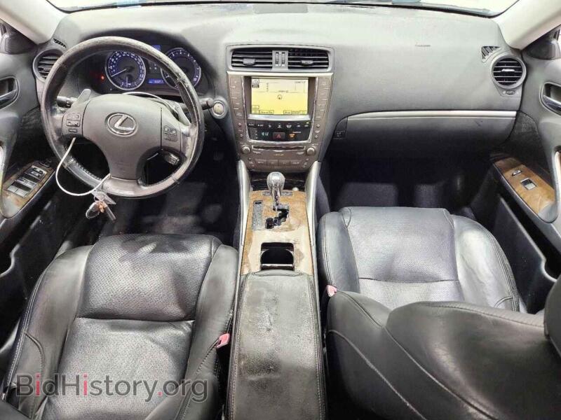 2011 Lexus IS (VIN JTHBF5C2XB2101036) — фото 8 из 12