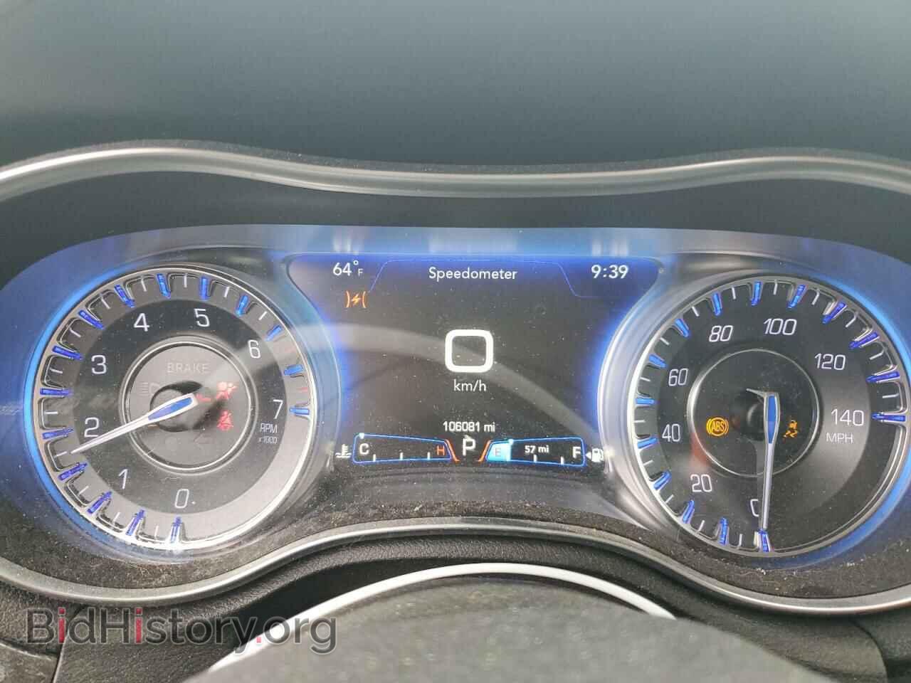2016 CHRYSLER 300 - VIN: 2C3CCAEG2GH243500 - Фото 9