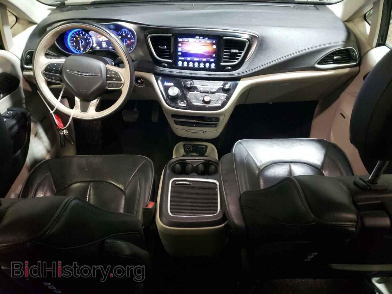 2017 CHRYSLER PACIFICA - VIN: 2C4RC1GG5HR751975 - Photo 8
