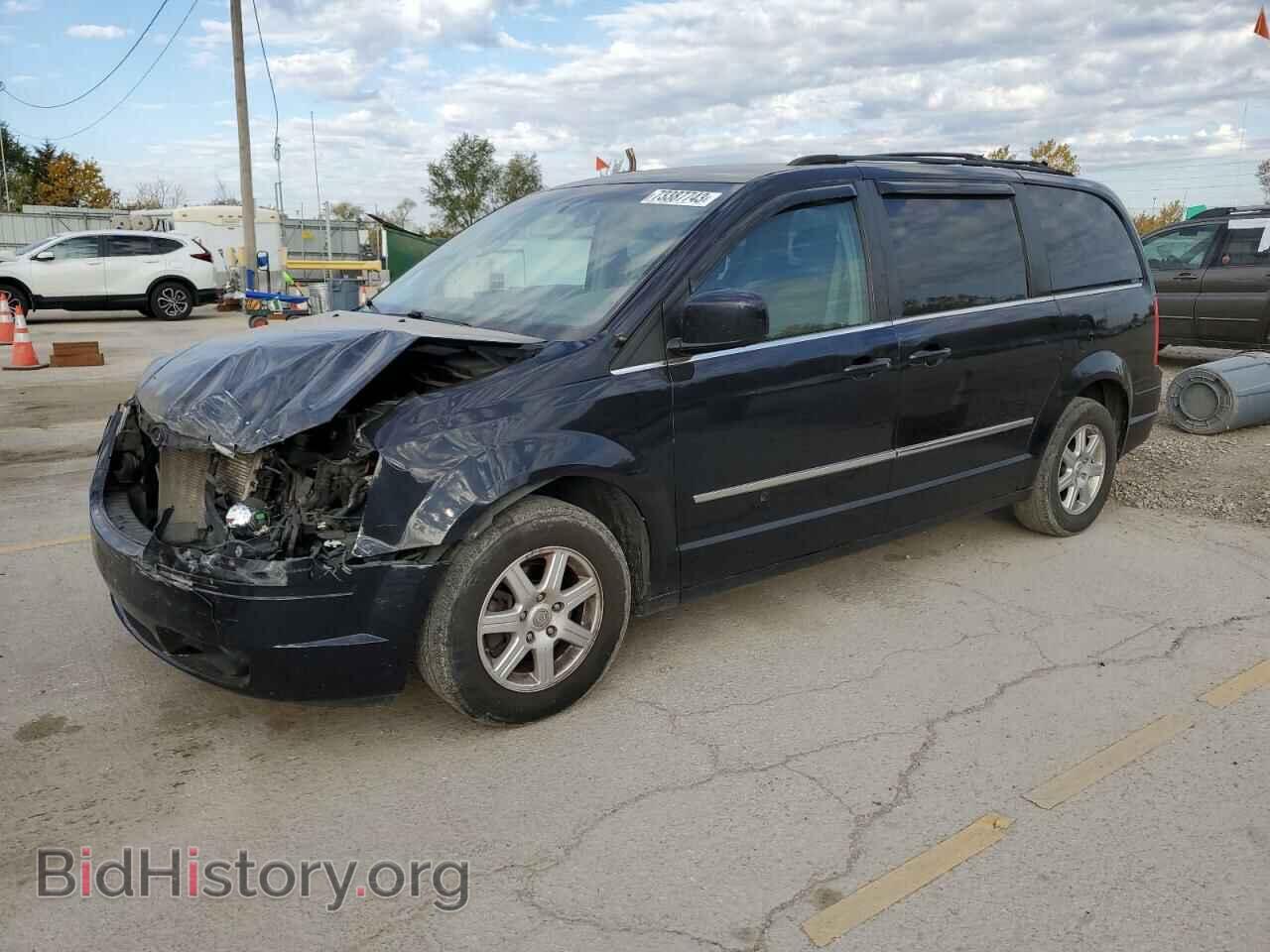 Photo 2A4RR5D11AR404374 - CHRYSLER MINIVAN 2010