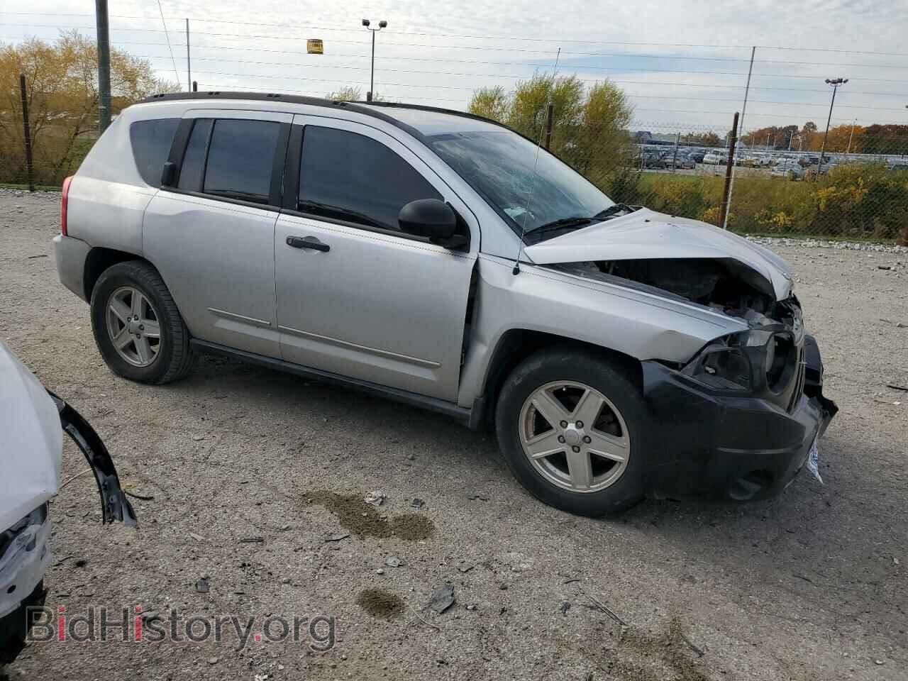 2008 JEEP COMPASS - VIN: 1J8FT47068D729907 - Фото 4