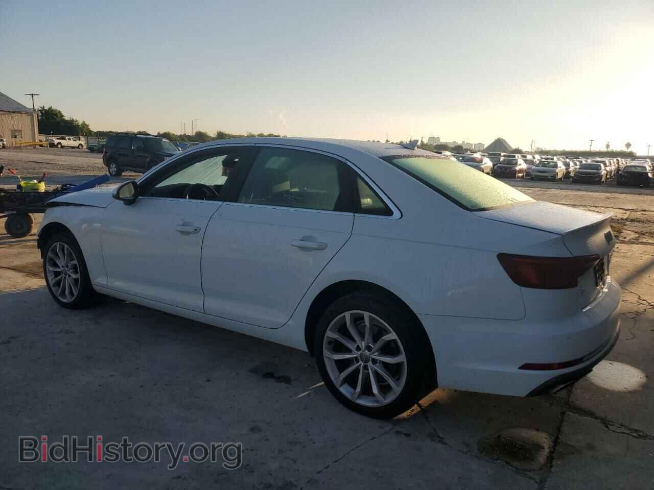 2019 AUDI A4 - VIN: WAUGMAF41KN007643 - Фото 2