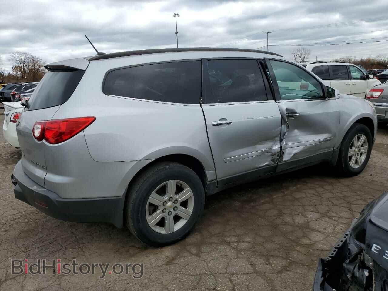 2009 CHEVROLET TRAVERSE - VIN: 1GNER23D99S132690 - Фото 3