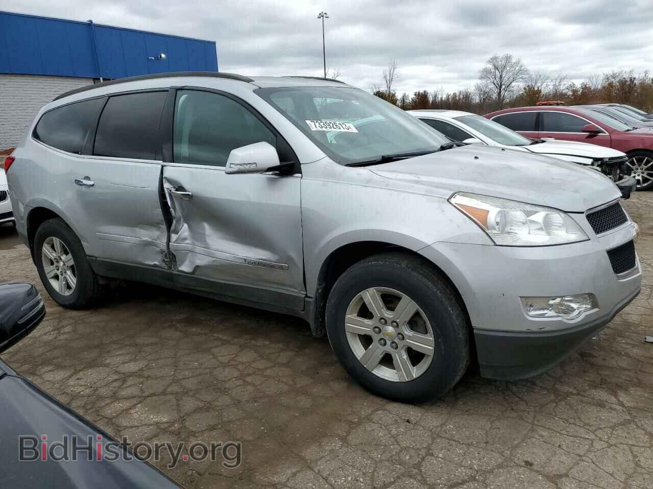 2009 CHEVROLET TRAVERSE - VIN: 1GNER23D99S132690 - Фото 4