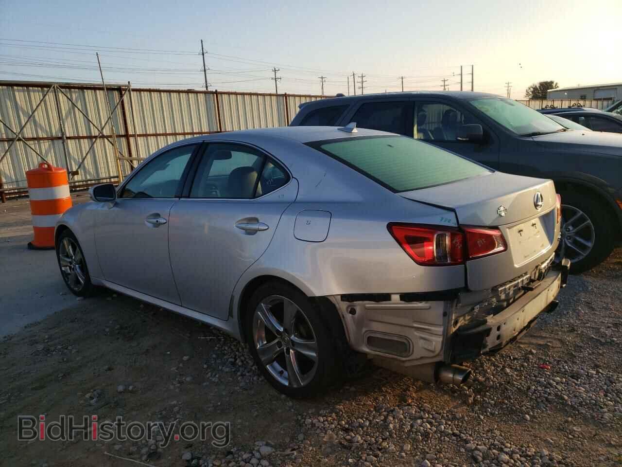 2011 LEXUS IS - VIN: JTHBF5C29B5137802 - Фото 2