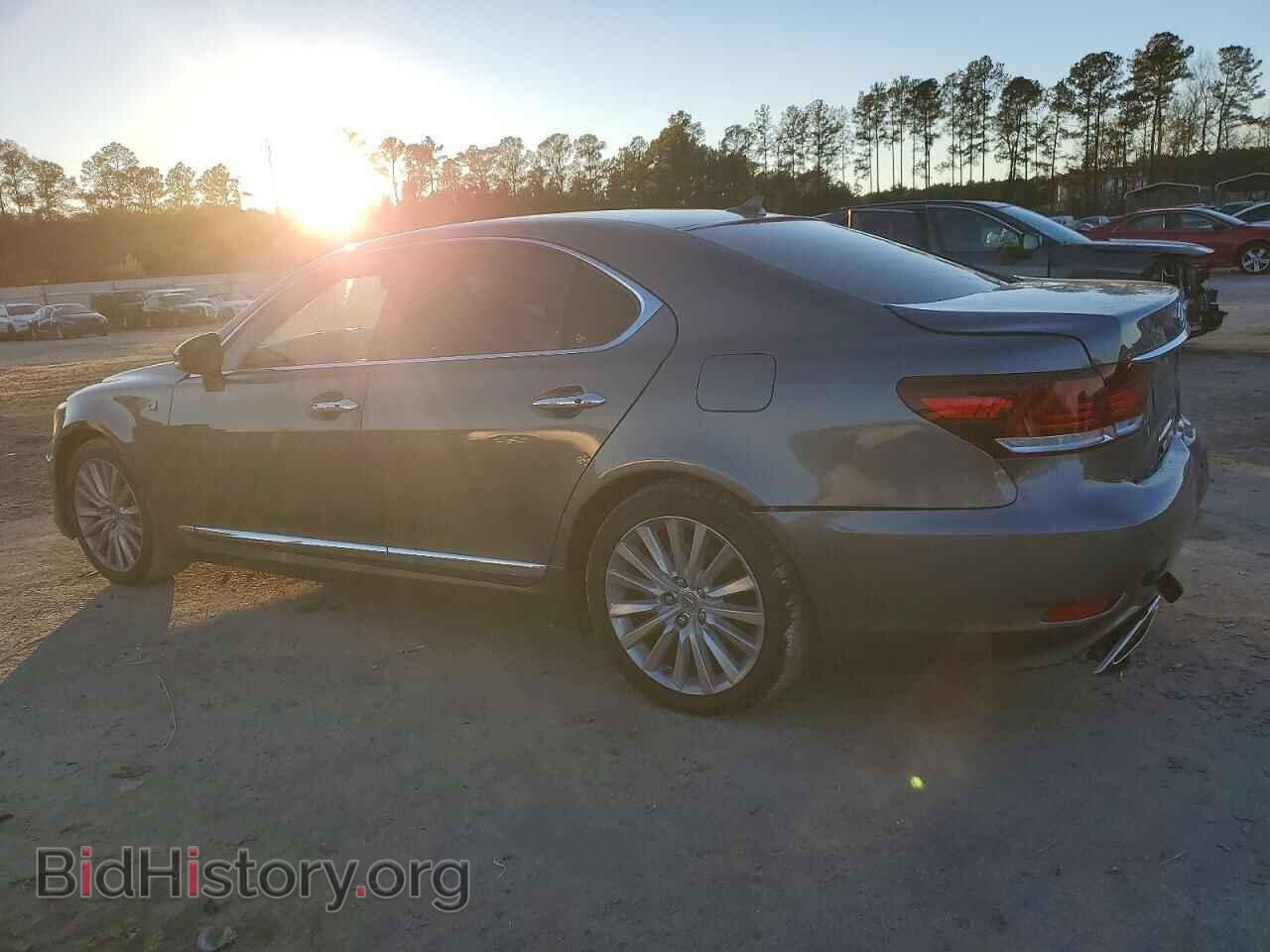 2013 LEXUS LS460 - VIN: JTHBL5EF5D5122757 - Photo 2
