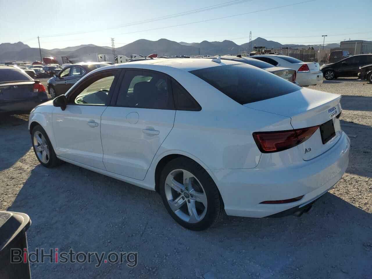 2018 AUDI A3 - VIN: WAUAUGFF1J1026757 - Фото 2