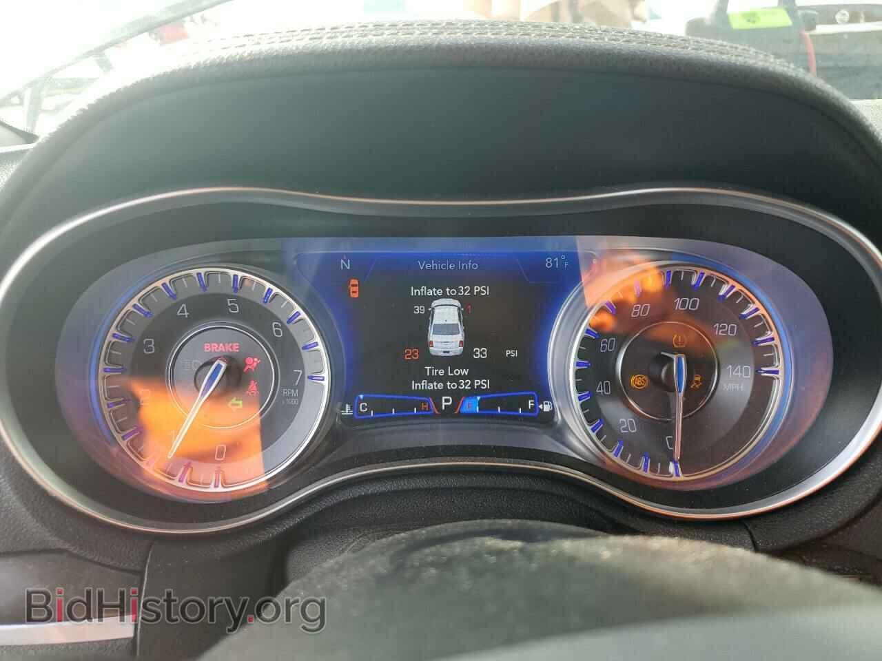 2019 CHRYSLER 300 - VIN: 2C3CCAEG9KH689278 - Фото 9