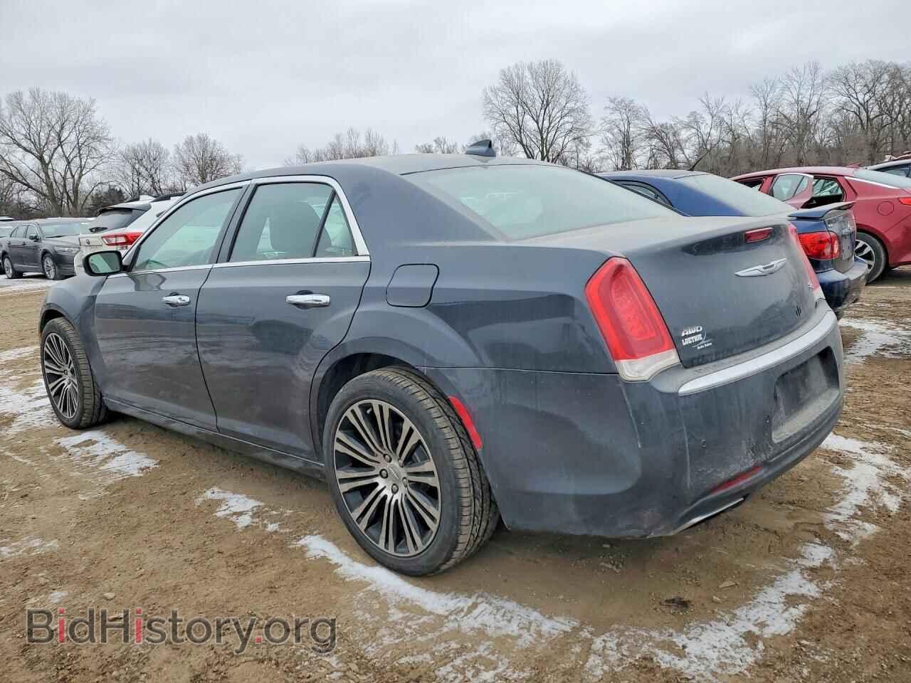2017 CHRYSLER 300 - VIN: 2C3CCAKG7HH577852 - Фото 2
