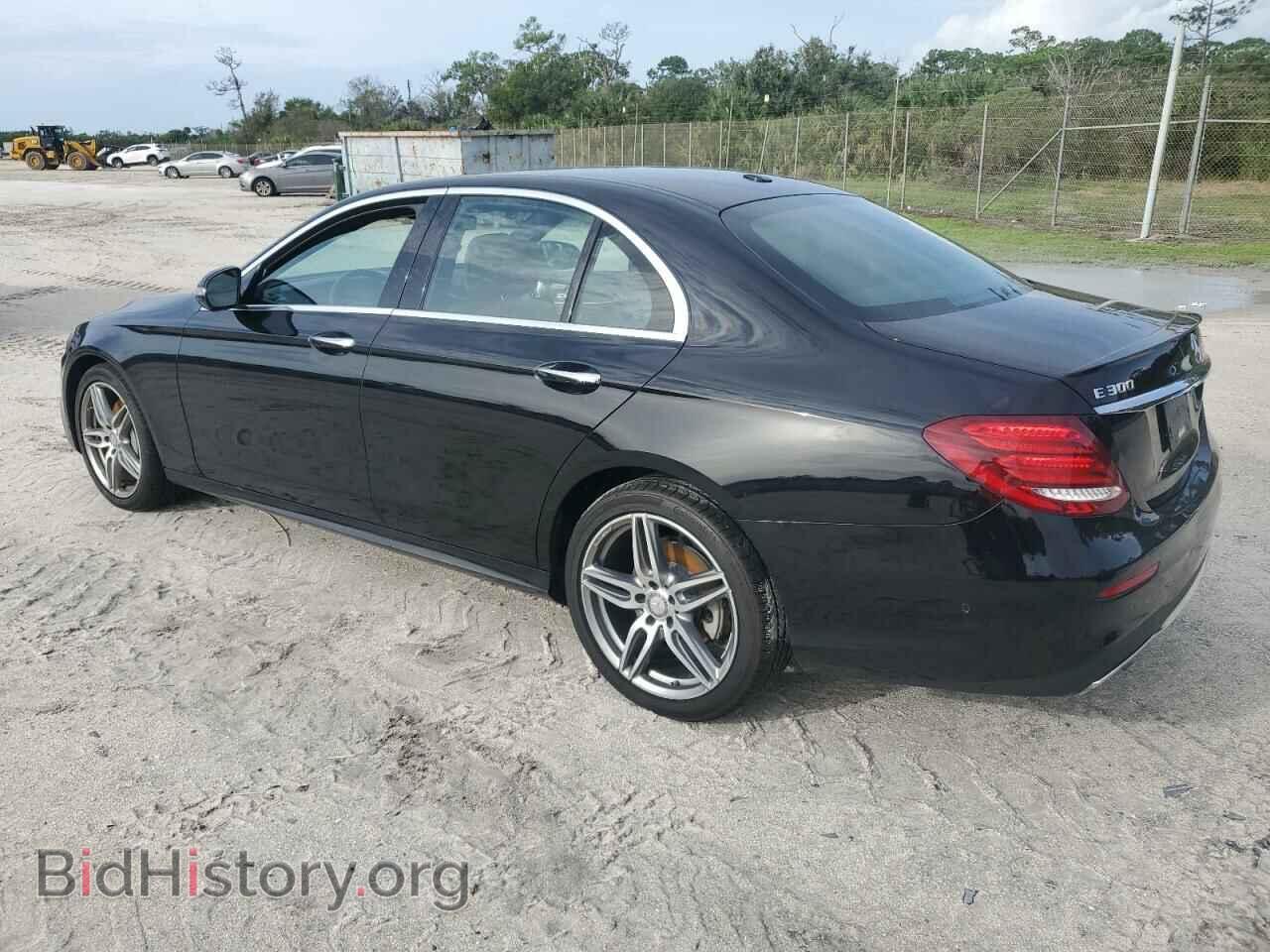 2017 MERCEDES-BENZ E-CLASS - VIN: WDDZF4KB5HA159930 - Фото 2