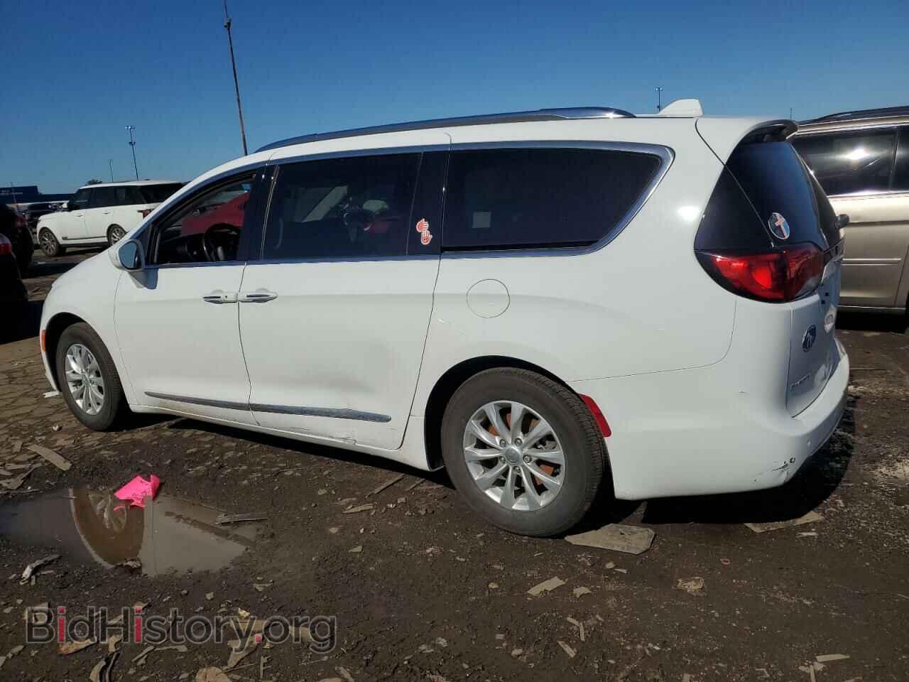 2018 CHRYSLER PACIFICA - VIN: 2C4RC1BG3JR100549 - Фото 2