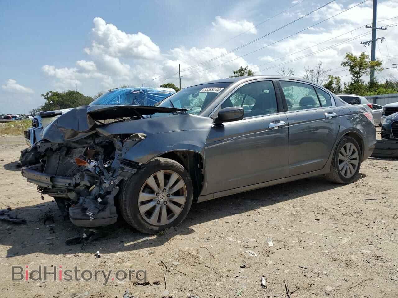 Photo 1HGCP3F83BA018806 - HONDA ACCORD 2011
