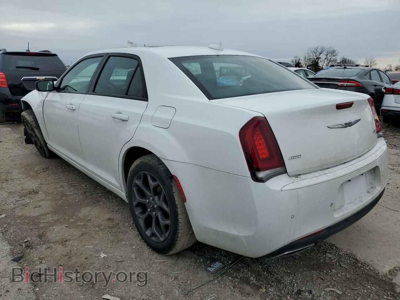 2018 CHRYSLER 300 - VIN: 2C3CCAGG5JH278441 - Фото 2