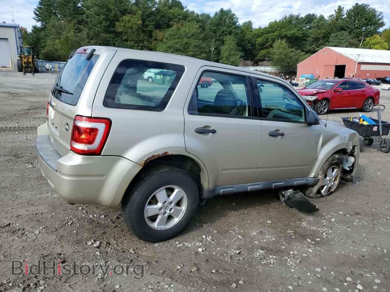 2010 FORD ESCAPE - VIN: 1FMCU0C75AKB90017 - Фото 3