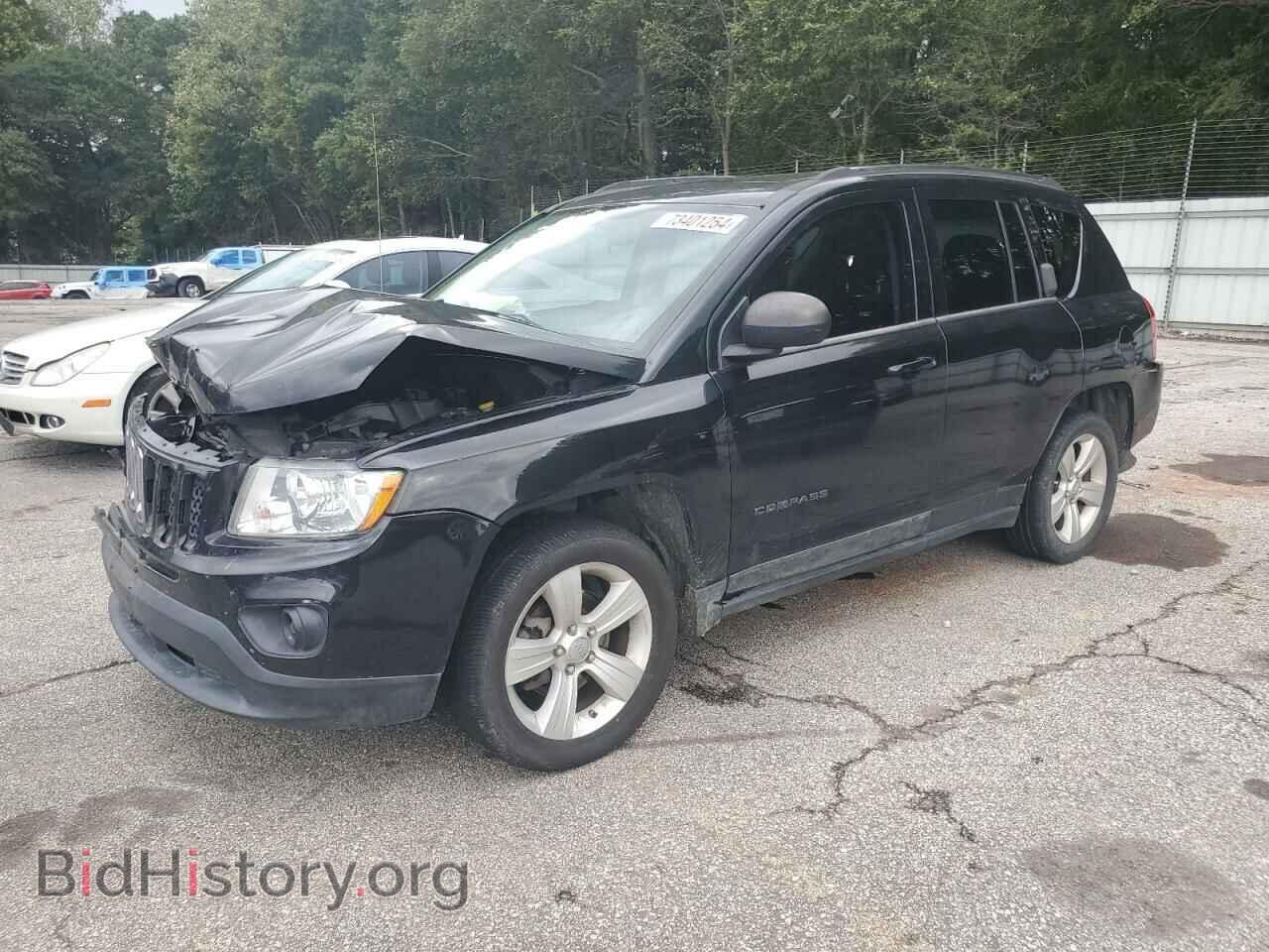 Photo 1J4NF1FB2BD134565 - JEEP COMPASS 2011