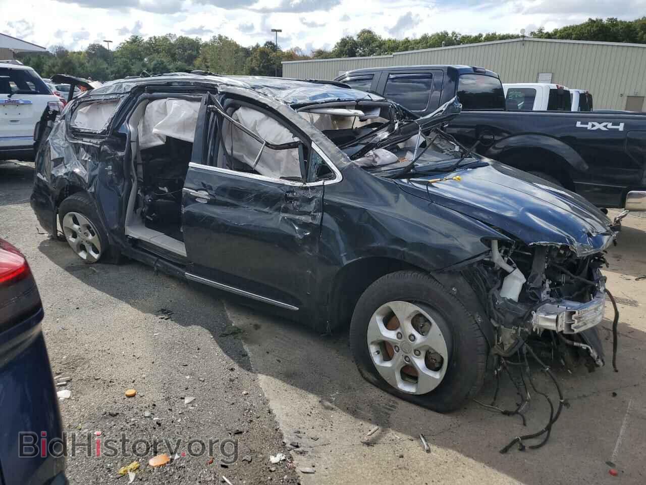 2017 CHRYSLER PACIFICA - VIN: 2C4RC1EG3HR764002 - Photo 4