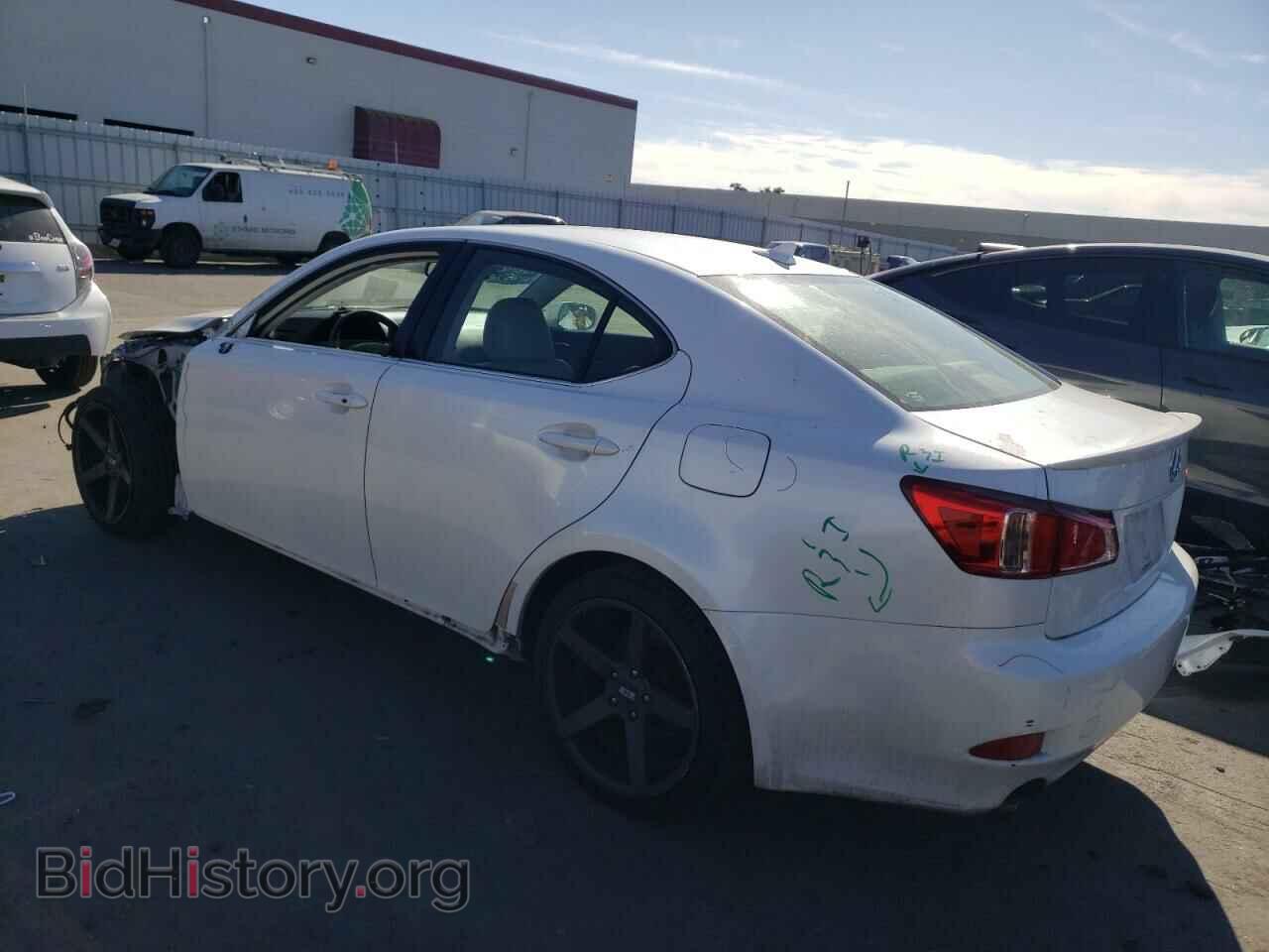 2011 LEXUS IS - VIN: JTHBF5C23B5133857 - Фото 2
