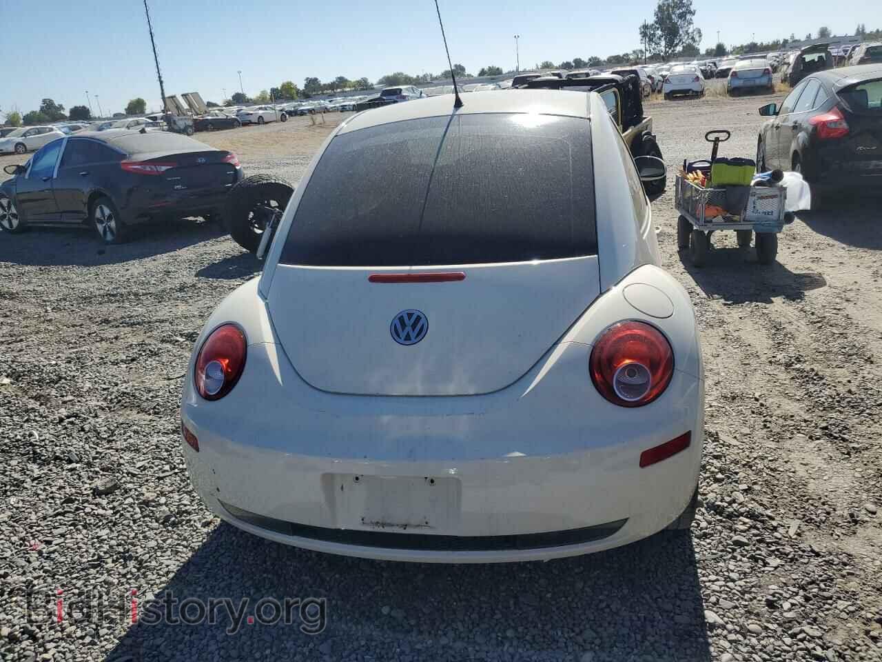 2007 VOLKSWAGEN BEETLE - VIN: 3VWPG31C07M516853 - Фото 6