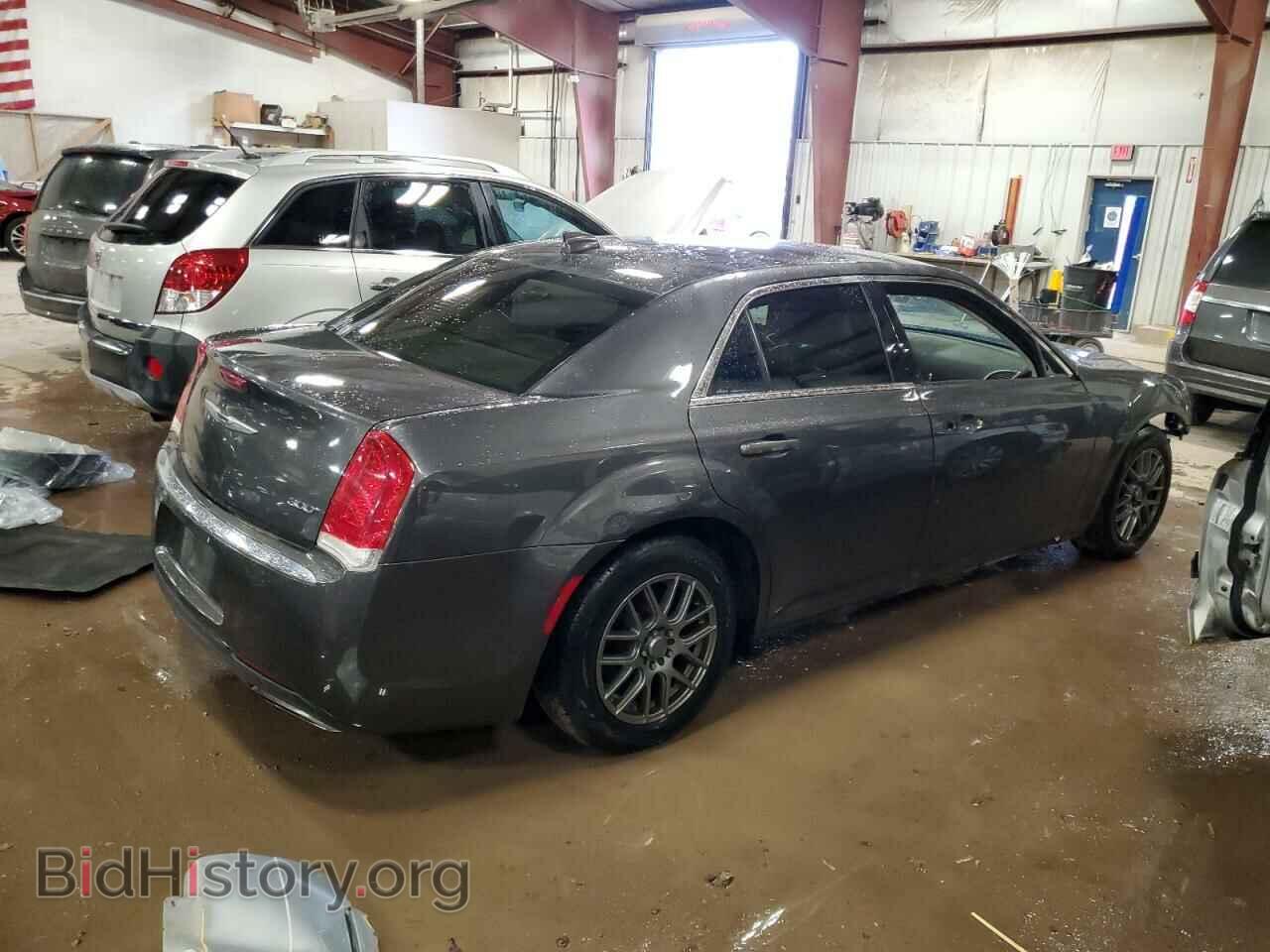 2016 CHRYSLER 300 - VIN: 2C3CCAAG1GH200000 - Фото 3