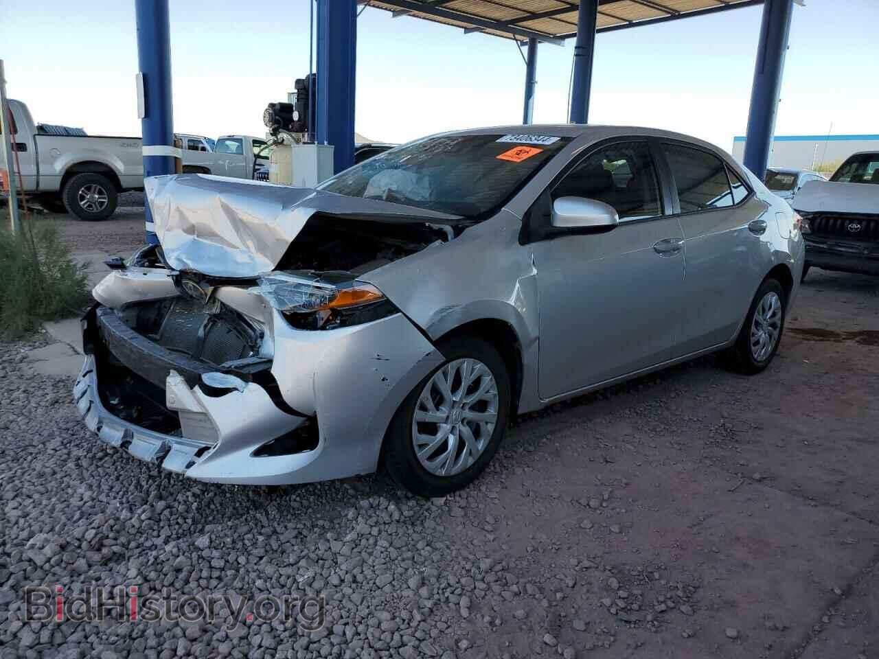 Photo 5YFBURHE2JP760536 - TOYOTA COROLLA 2018