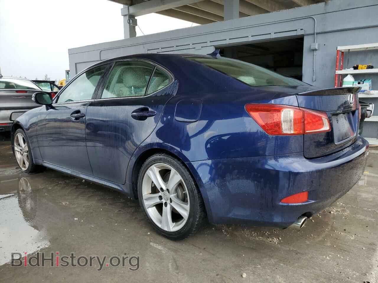 2011 LEXUS IS - VIN: JTHBE5C21B5027006 - Фото 2