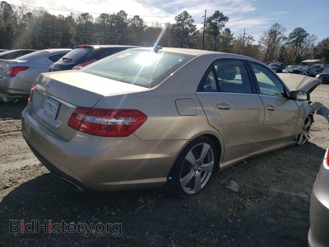 2011 MERCEDES-BENZ E-CLASS - VIN: WDDHF5GB4BA309897 - Фото 3