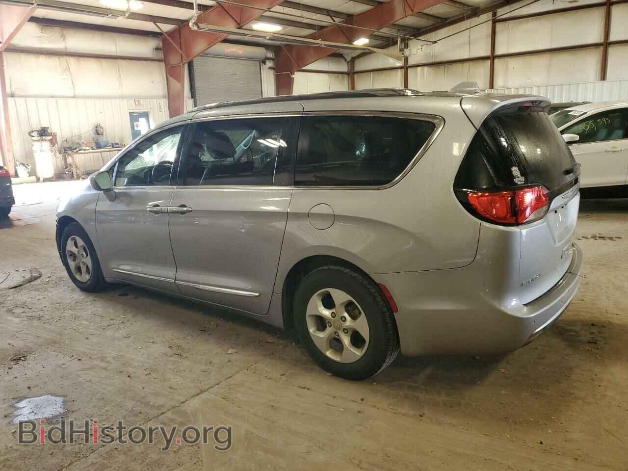 2017 CHRYSLER PACIFICA - VIN: 2C4RC1EG1HR520588 - Photo 2