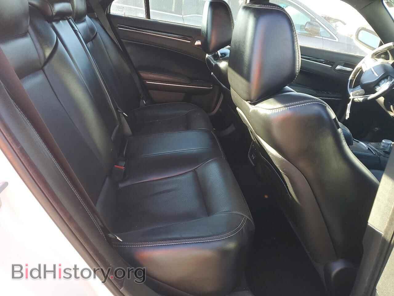 2019 CHRYSLER 300 - VIN: 2C3CCAGG2KH593571 - Фото 10