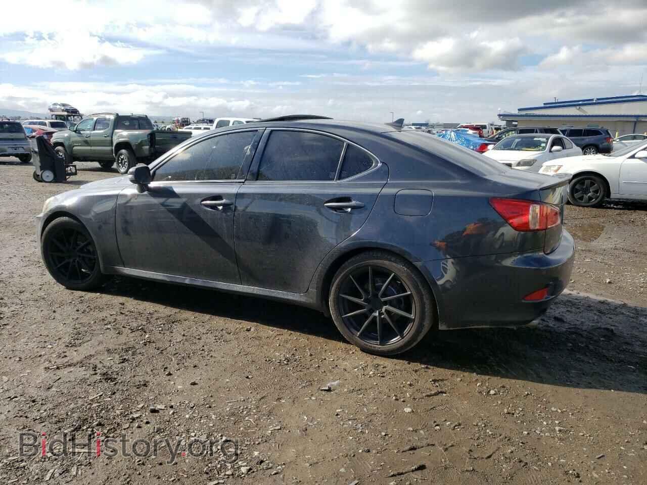 2011 LEXUS IS - VIN: JTHBF5C25B2101249 - Photo 2