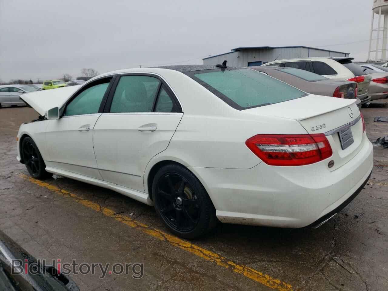 2011 MERCEDES-BENZ E-CLASS - VIN: WDDHF8HB5BA466161 - Фото 2
