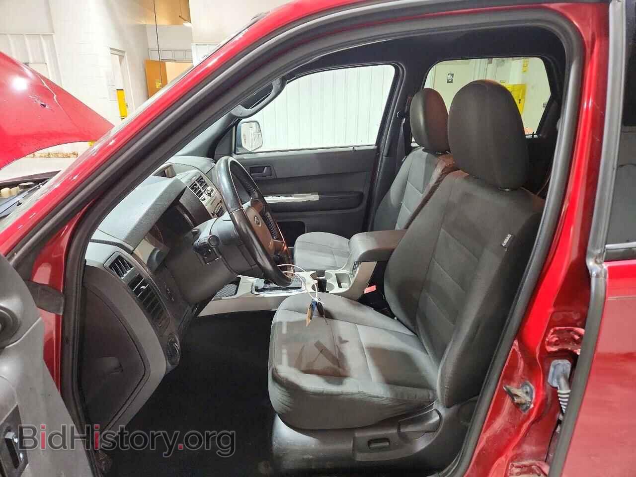 2011 Ford ESCAPE (VIN 1FMCU0DG4BKB96388) — photo 7 of 13