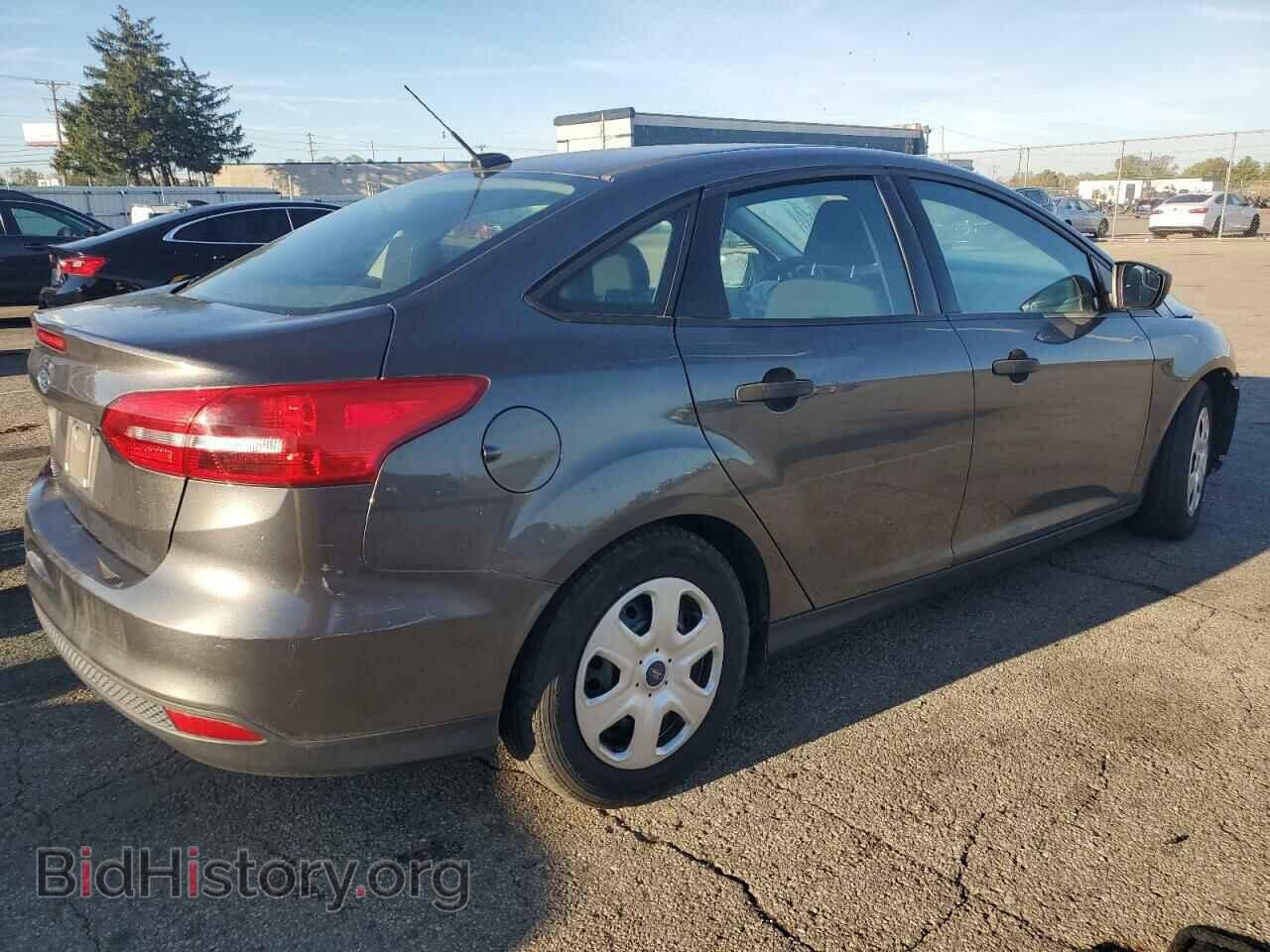 2016 FORD FOCUS - VIN: 1FADP3E24GL215629 - Фото 3