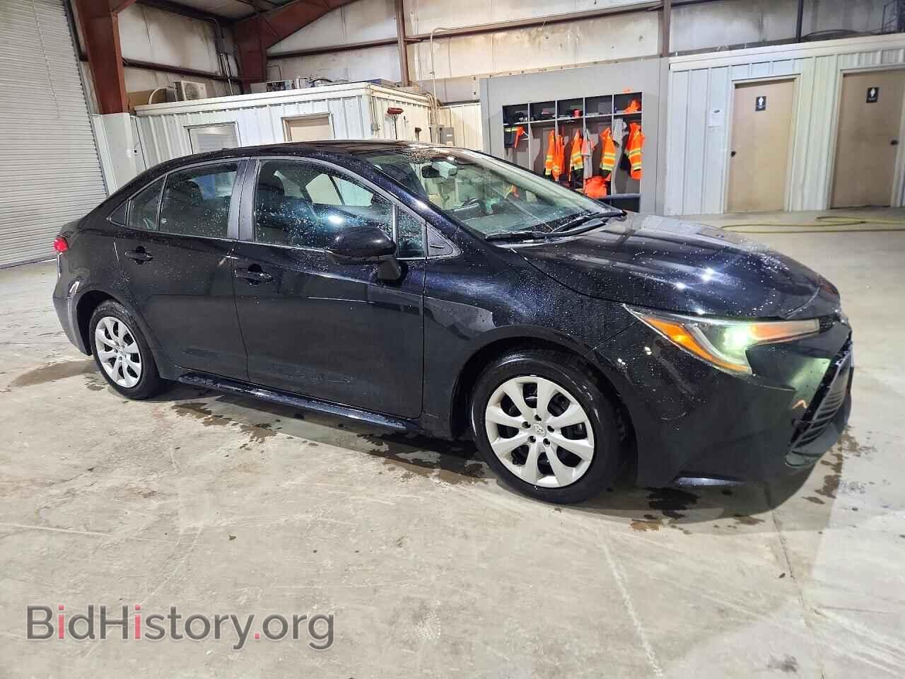 2025 Toyota COROLLA (VIN 5YFB4MDE1SP250513) — photo 4 of 13