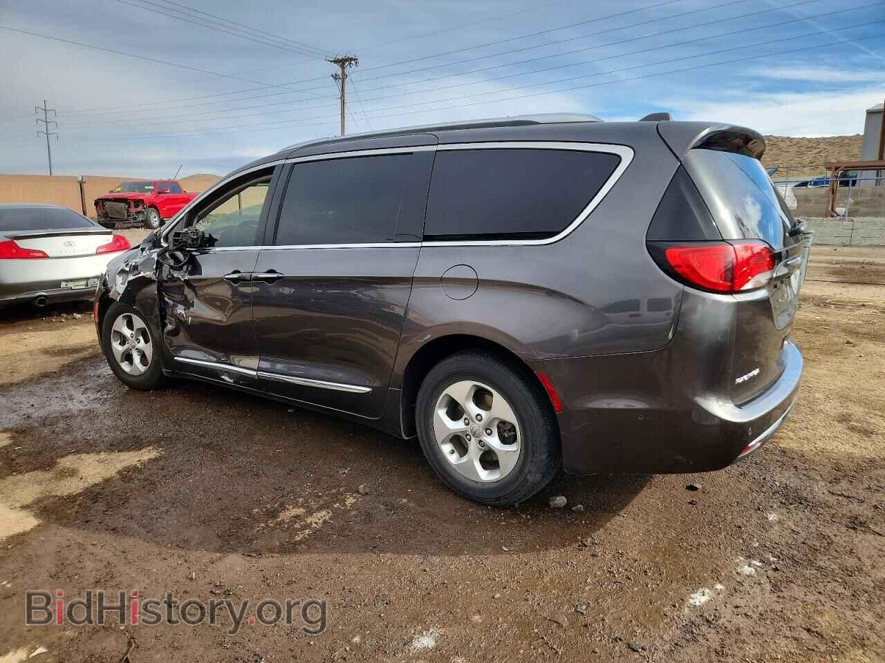 2017 CHRYSLER PACIFICA - VIN: 2C4RC1EG8HR771723 - Photo 2