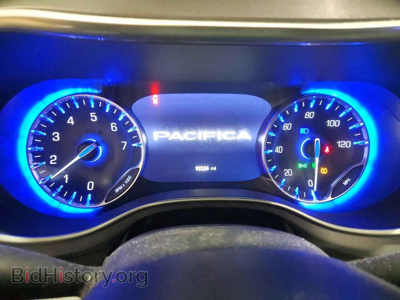 2018 CHRYSLER PACIFICA - VIN: 2C4RC1EG4JR235731 - Фото 9