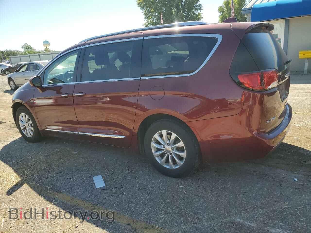 2018 CHRYSLER PACIFICA - VIN: 2C4RC1BG8JR110624 - Фото 2