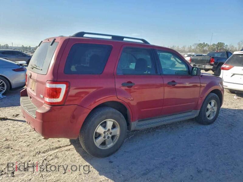 2011 Ford ESCAPE (VIN 1FMCU0DG9BKB59224) — photo 3 of 12