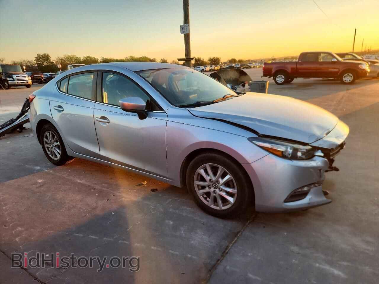 2017 Mazda 3 (VIN 3MZBN1U72HM103207) — photo 4 of 12