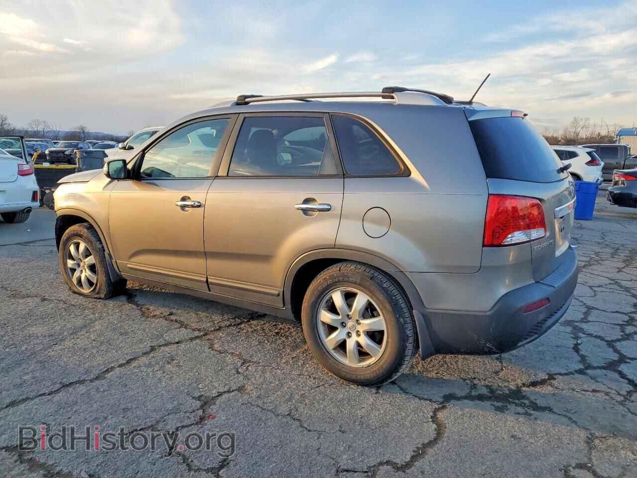 2012 KIA SORENTO - VIN: 5XYKT4A60CG261816 - Фото 2