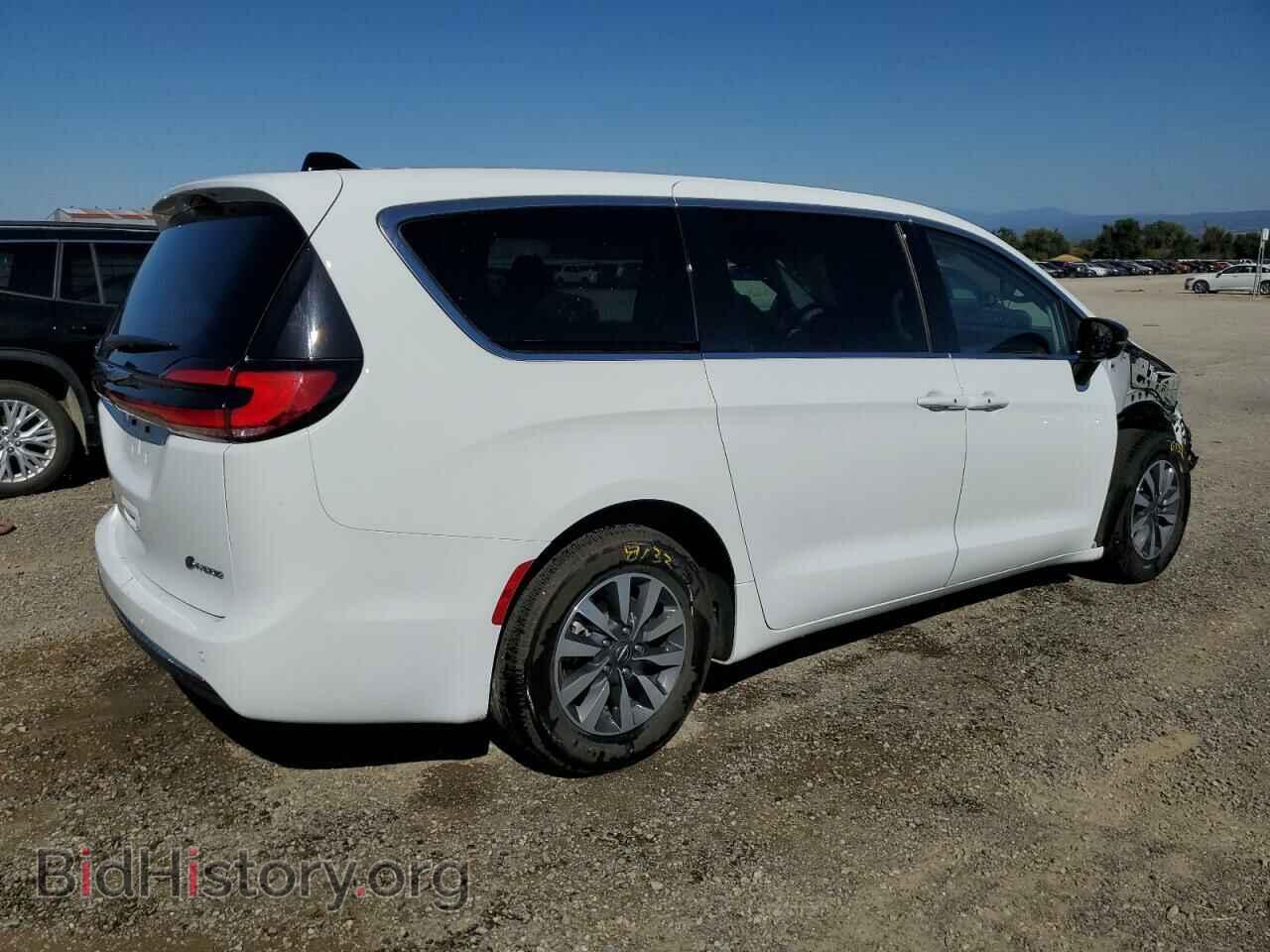 2024 CHRYSLER PACIFICA - VIN: 2C4RC1S76RR127031 - Фото 3