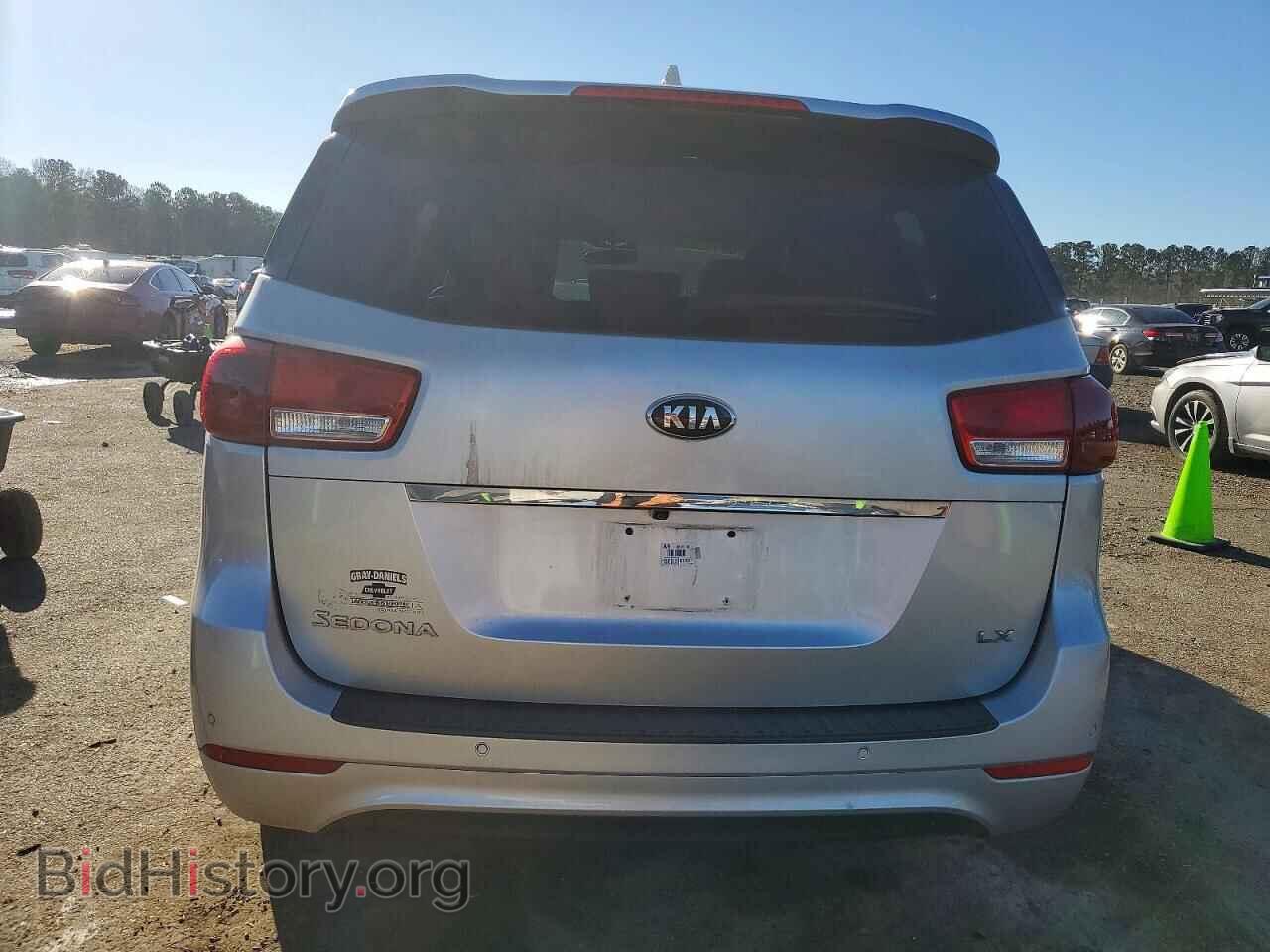 2017 KIA All Models - VIN: KNDMB5C16H6265012 - Photo 6