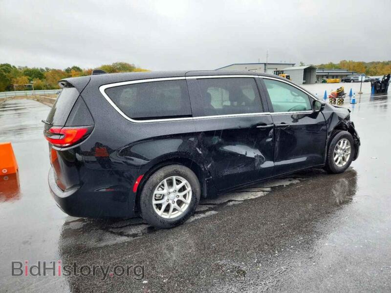 2027 Chrysler PACIFICA (VIN 2C4RC1BG0VR573637) — фото 3 из 13