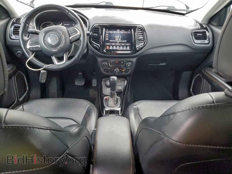 2020 Jeep COMPASS (VIN 3C4NJDCB3LT161442) — photo 8 of 13