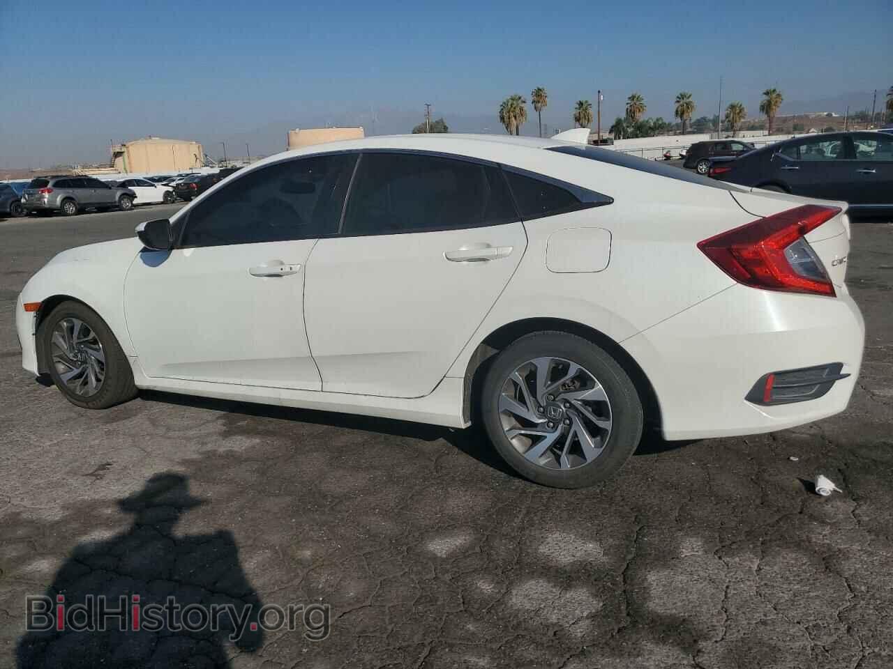 2017 HONDA CIVIC - VIN: 2HGFC2F7XHH527585 - Фото 2