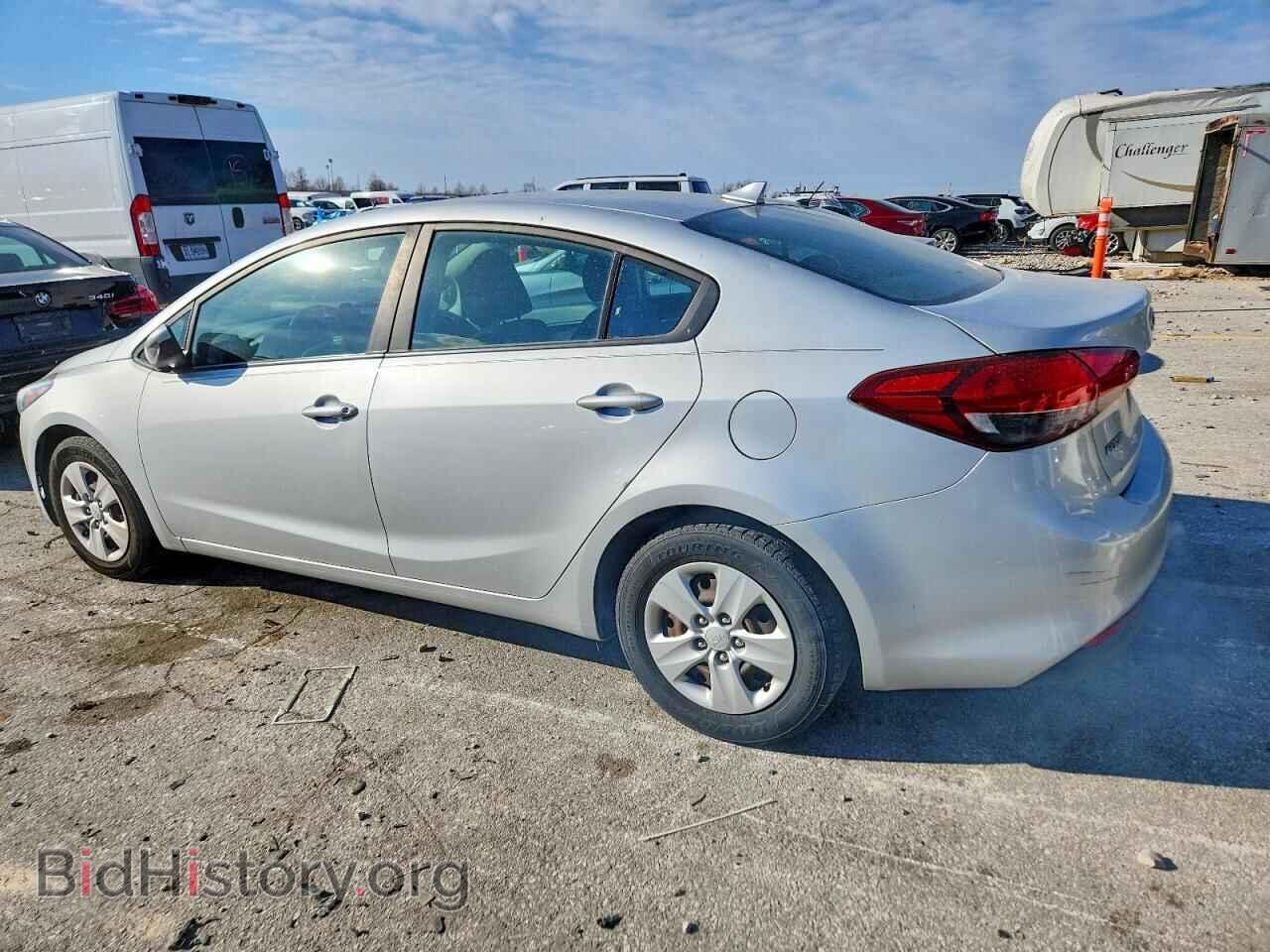 2017 KIA FORTE - VIN: 3KPFK4A78HE065852 - Фото 2