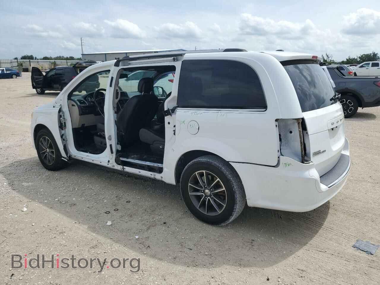 2017 DODGE CARAVAN - VIN: 2C4RDGCG2HR824791 - Photo 2